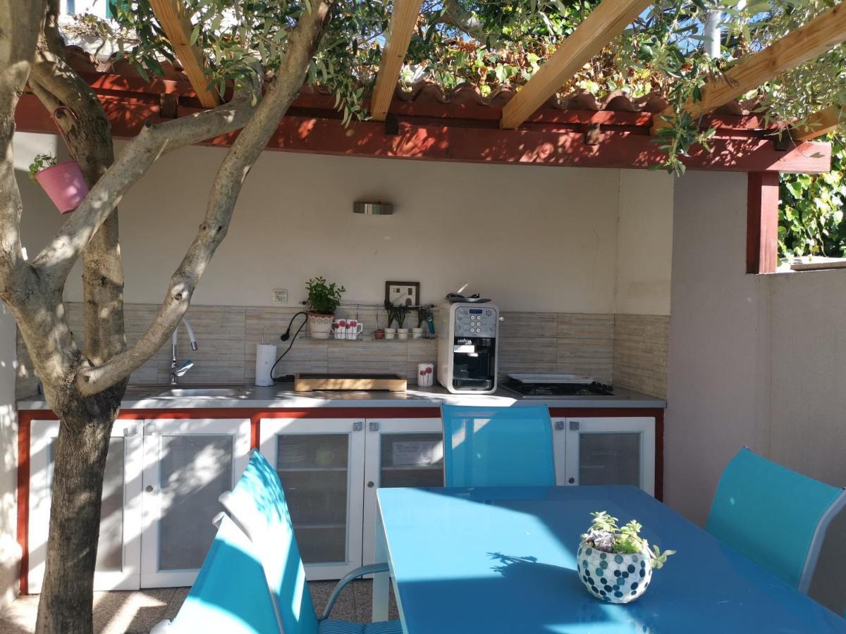 Villa Maris- Beachfront Villa With Exclusive Pool Podstrana Exterior photo