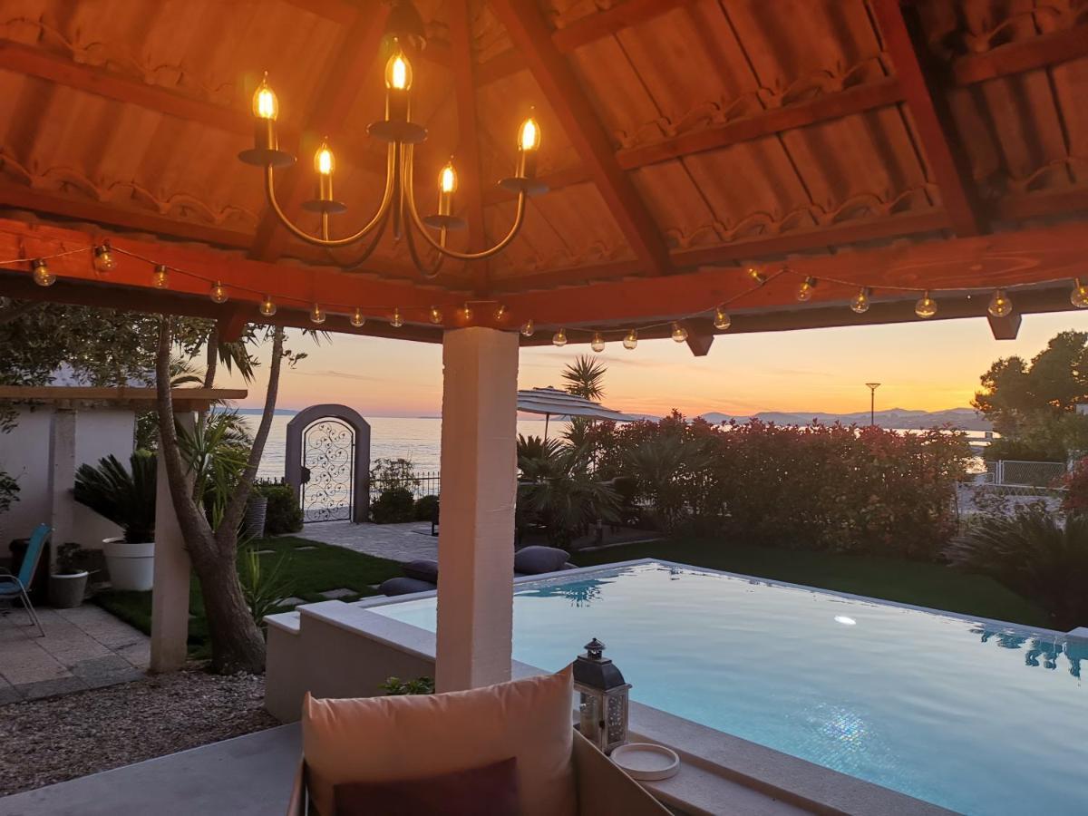 Villa Maris- Beachfront Villa With Exclusive Pool Podstrana Exterior photo