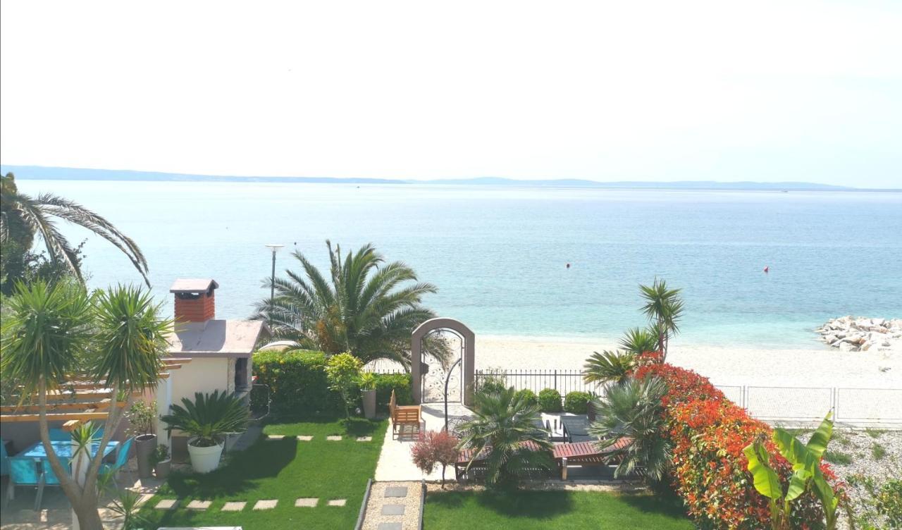 Villa Maris- Beachfront Villa With Exclusive Pool Podstrana Exterior photo