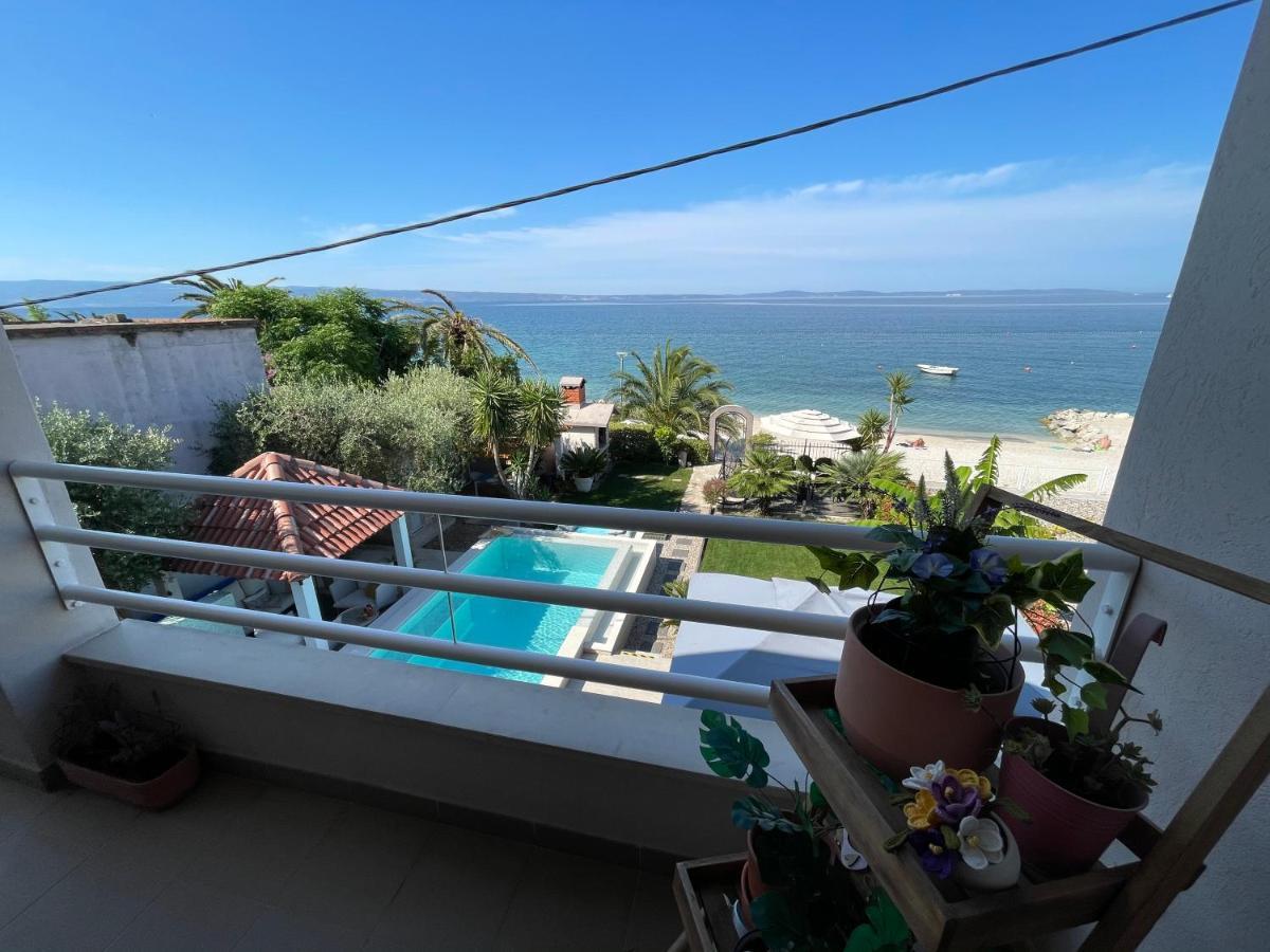 Villa Maris- Beachfront Villa With Exclusive Pool Podstrana Exterior photo