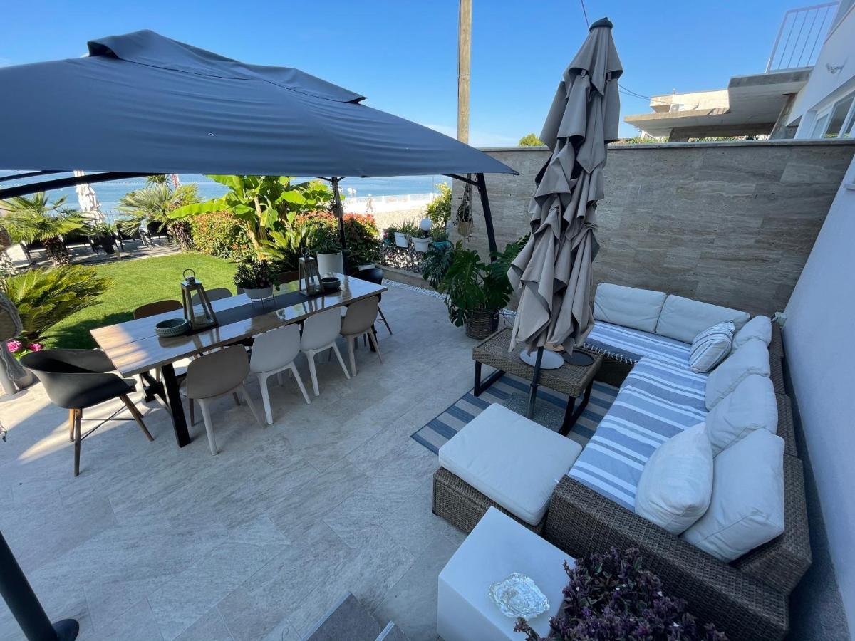 Villa Maris- Beachfront Villa With Exclusive Pool Podstrana Exterior photo