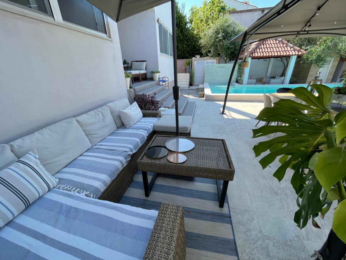 Villa Maris- Beachfront Villa With Exclusive Pool Podstrana Exterior photo